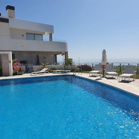 Luxury Beachfront Apartment With Pool, Sauna, Fitness And Gym In Province Malaga, Andalusia Міхас Екстер'єр фото