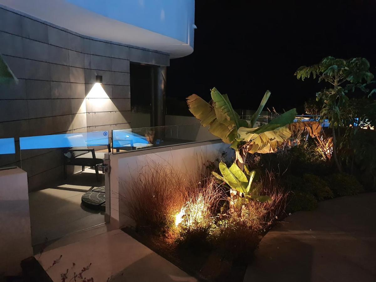 Luxury Beachfront Apartment With Pool, Sauna, Fitness And Gym In Province Malaga, Andalusia Міхас Екстер'єр фото