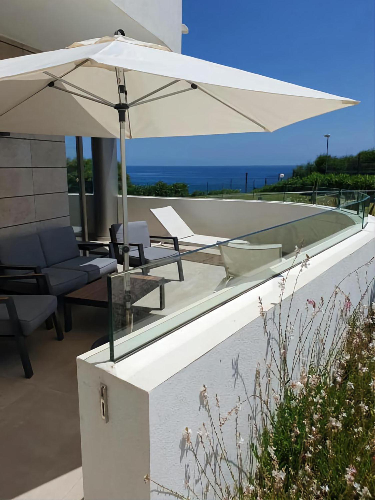 Luxury Beachfront Apartment With Pool, Sauna, Fitness And Gym In Province Malaga, Andalusia Міхас Екстер'єр фото