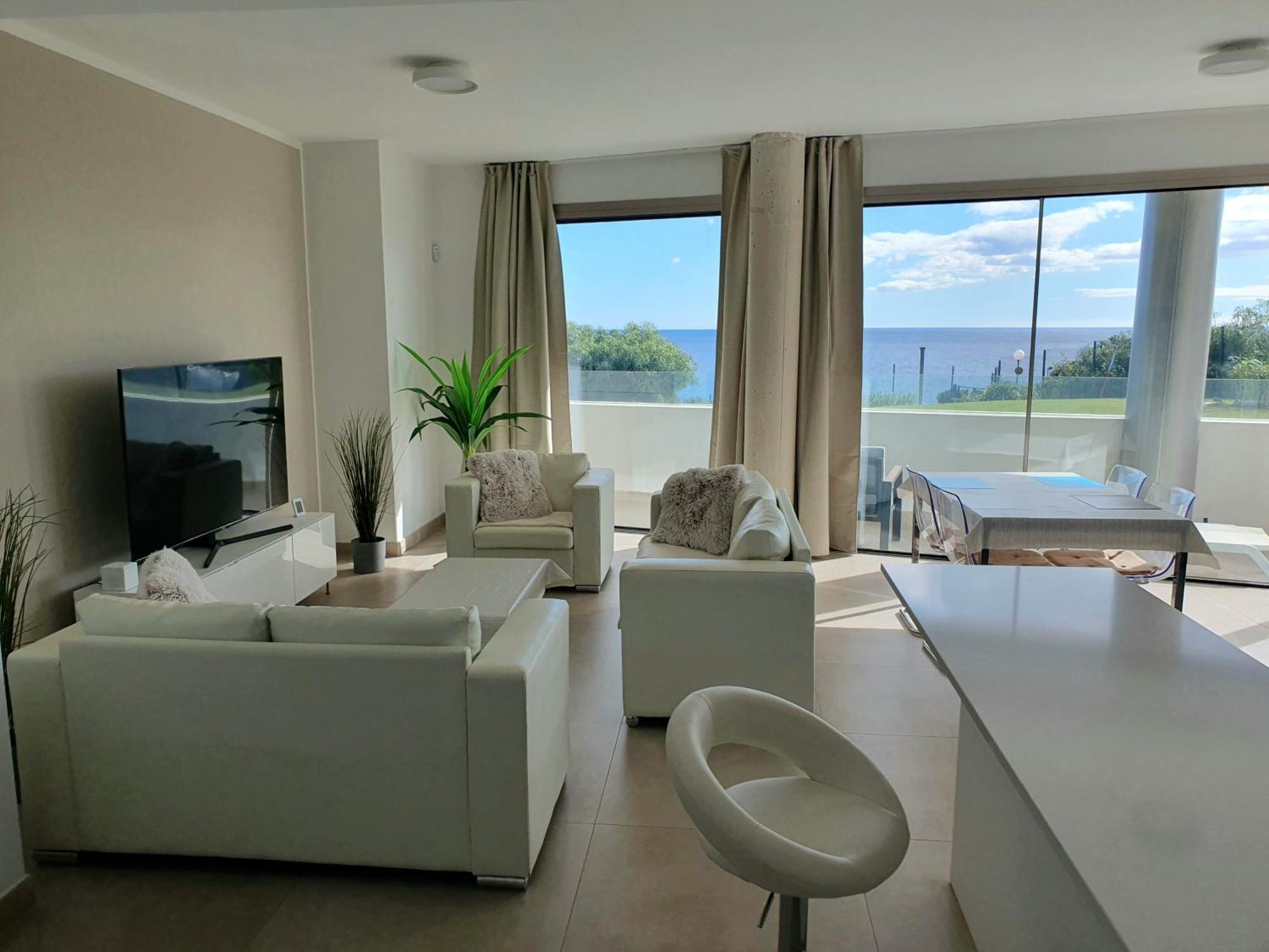 Luxury Beachfront Apartment With Pool, Sauna, Fitness And Gym In Province Malaga, Andalusia Міхас Екстер'єр фото